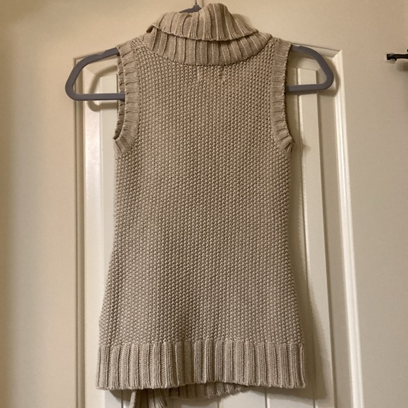 Girl’s Sweater Vest - Picture 6 of 6